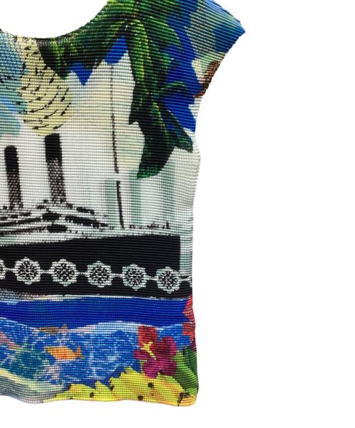 me ISSEY MIYAKE（ミーイッセイ ミヤケ）me ISSEY MIYAKE (ミーイッセイ ミヤケ) ノースリーブカットソー ブルー サイズ:表記なしの古着・服飾アイテム