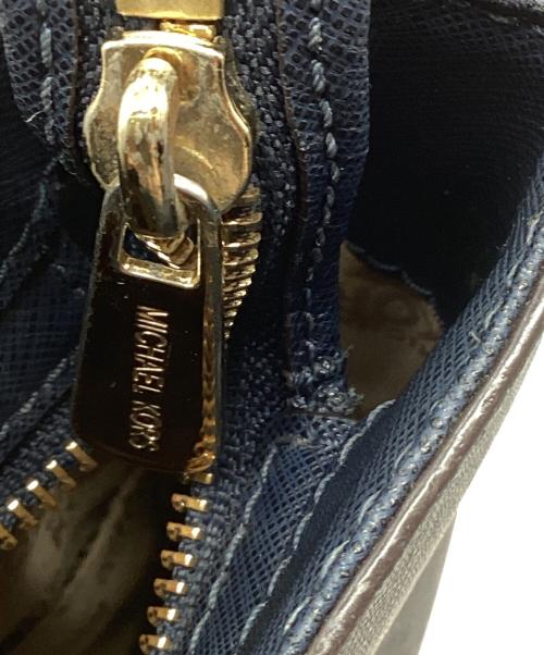 MICHAEL KORS（マイケル・コース）MICHAEL KORS (マイケルコース) ショルダーバッグ ネイビーの古着・服飾アイテム
