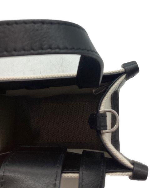 JIMMY CHOO（ジミーチュウ）JIMMY CHOO (ジミーチュウ) キャンバスミニトートバッグ アイボリー×ブラックの古着・服飾アイテム