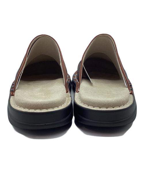 adidas（アディダス）adidas (アディダス) サンダル ブラウン サイズ:29.5の古着・服飾アイテム