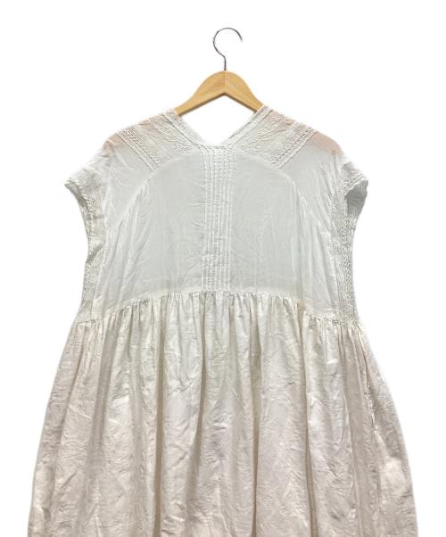 TSUHARU by samansa Mos2（ツハル バイ サマンサモスモス）TSUHARU by samansa Mos2 (ツハル バイ サマンサモスモス) ノースリーブワンピース ホワイト サイズ:Fの古着・服飾アイテム