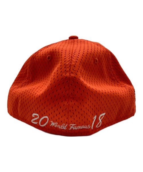 New Era（ニューエラ）New Era (ニューエラ) SUPREME (シュプリーム) キャップ オレンジの古着・服飾アイテム