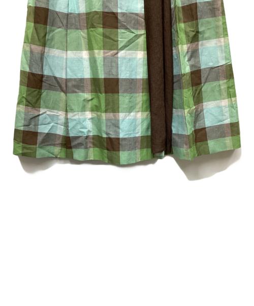 BLUE LABEL CRESTBRIDGE（ブルーレーベルクレストブリッジ）BLUE LABEL CRESTBRIDGE (ブルーレーベルクレストブリッジ) サイドベルトフレアスカート グリーン×ブラウン サイズ:40 未使用品の古着・服飾アイテム
