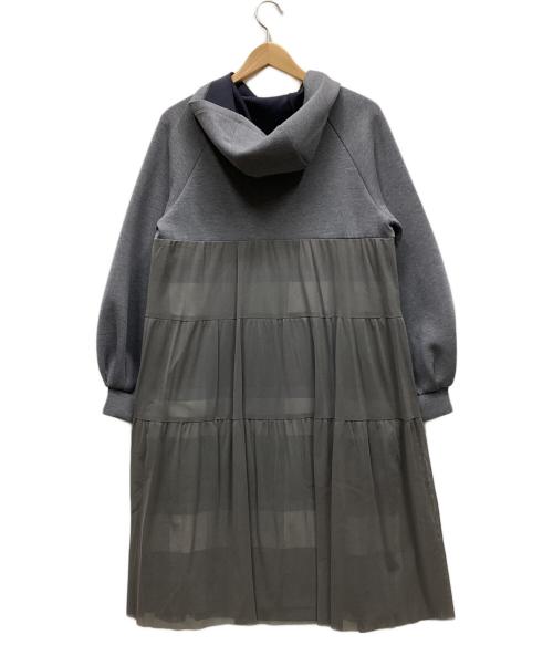 BLUE LABEL CRESTBRIDGE（ブルーレーベルクレストブリッジ）BLUE LABEL CRESTBRIDGE (ブルーレーベルクレストブリッジ) バックチュールポンチドレス グレー サイズ:38の古着・服飾アイテム