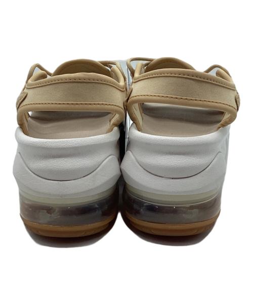NIKE（ナイキ）NIKE (ナイキ) サンダル ベージュ×ホワイト サイズ:26 未使用品の古着・服飾アイテム