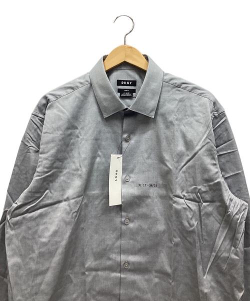 DKNY（ダナキャランニューヨーク）DKNY (ダナキャランニューヨーク) 長袖シャツ グレー サイズ:XL 未使用品の古着・服飾アイテム