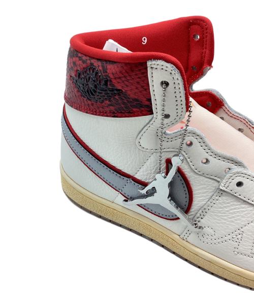 NIKE（ナイキ）NIKE (ナイキ) スニーカー ホワイト×レッド サイズ:27 未使用品の古着・服飾アイテム