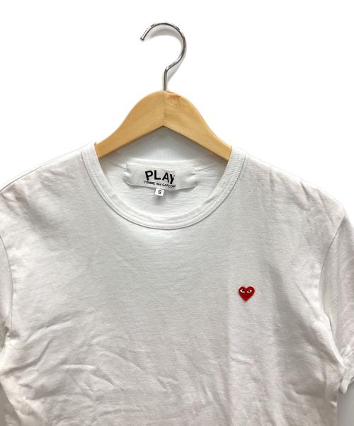 PLAY COMME des GARCONS（プレイコムデギャルソン）PLAY COMME des GARCONS (プレイコムデギャルソン) Tシャツ ホワイト サイズ:Sの古着・服飾アイテム