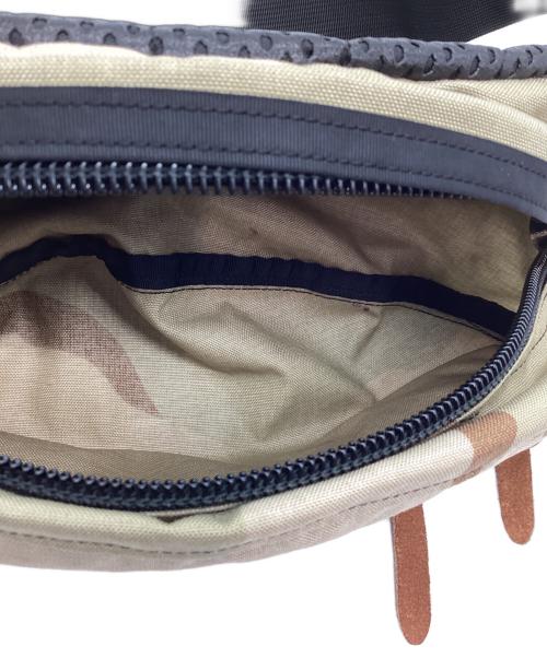 GREGORY（グレゴリー）GREGORY (グレゴリー) ボディーバッグ ベージュの古着・服飾アイテム