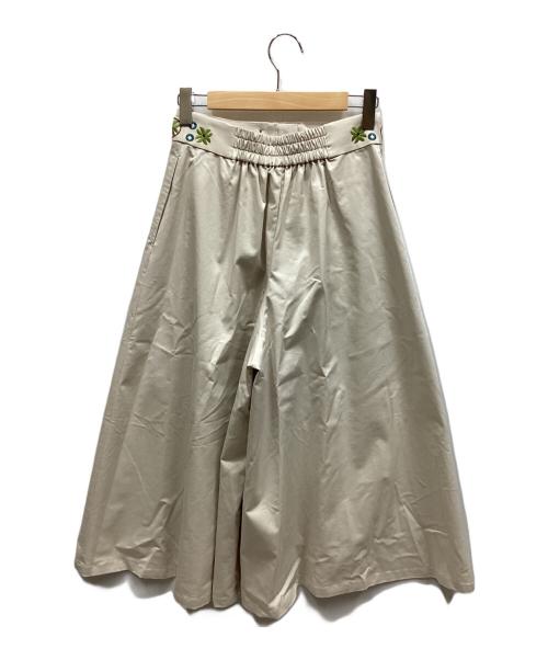 Jocomomola（ホコモモラ）Jocomomola (ホコモモラ) フラワー刺繍ワイドパンツ アイボリー サイズ:XL 未使用品の古着・服飾アイテム