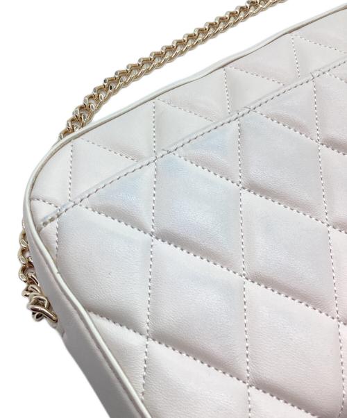 Kate Spade（ケイトスペード）Kate Spade (ケイトスペード) チェーンショルダーバッグ ホワイトの古着・服飾アイテム