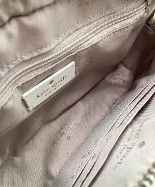 Kate Spade（ケイトスペード）Kate Spade (ケイトスペード) チェーンショルダーバッグ ホワイトの古着・服飾アイテム