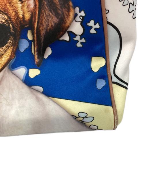 ANYA HINDMARCH（アニヤ・ハインドマーチ）ANYA HINDMARCH (アニヤ・ハインドマーチ) 転写トートバッグの古着・服飾アイテム