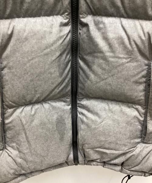 THE NORTH FACE（ザ ノース フェイス）THE NORTH FACE (ザ ノース フェイス) ダウンジャケット グレー サイズ:Sの古着・服飾アイテム