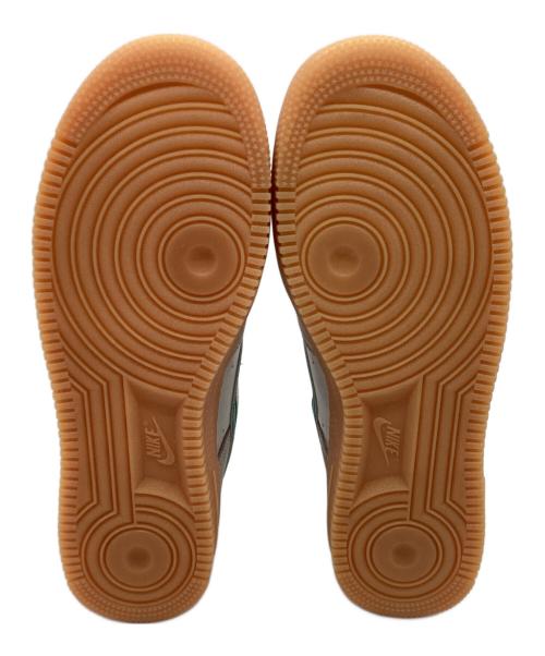 NIKE（ナイキ）NIKE (ナイキ) スニーカー アイボリー×グリーン サイズ:27の古着・服飾アイテム