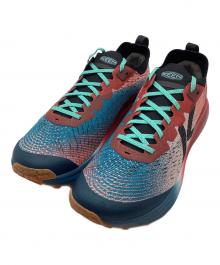 KEEN（キーン）の古着「スニーカー」｜ブルー×レッド