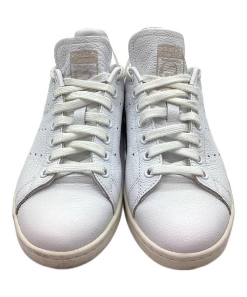 adidas（アディダス）adidas (アディダス) シューズ ホワイト サイズ:23.5の古着・服飾アイテム