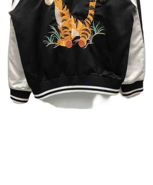 DISNEY（ディズニー）DISNEY (ディズニー) スカジャン ホワイト×ブラック サイズ:Mの古着・服飾アイテム