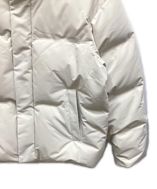 UNIQLO（ユニクロ）UNIQLO (ユニクロ) シームレスダウンジャケット アイボリー サイズ:Lの古着・服飾アイテム