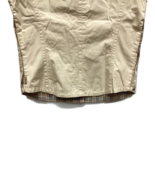 BURBERRY BLUE LABEL（バーバリー ブルー レーベル）BURBERRY BLUE LABEL (バーバリーロンドンブルーレーベル) ノースリーブジャケット ベージュ サイズ:38の古着・服飾アイテム