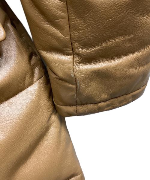 ALEXANDER JULIAN（アレキサンダージュリアン）ALEXANDER JULIAN (アレキサンダージュリアン) ダウンジャケット ライトブラウン サイズ:Lの古着・服飾アイテム