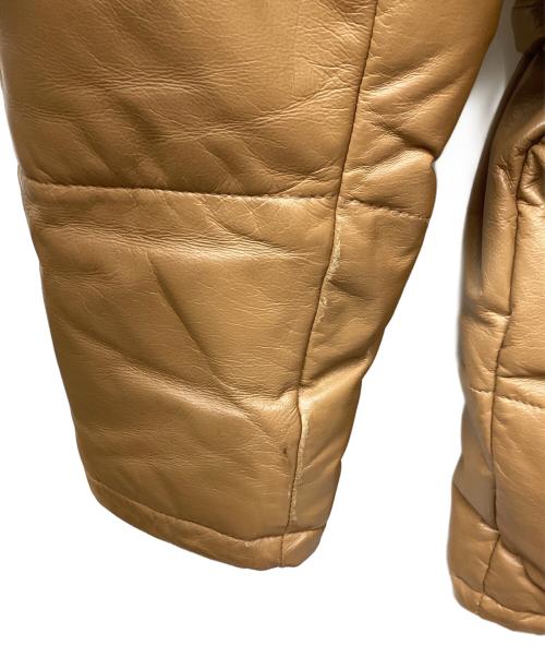 ALEXANDER JULIAN（アレキサンダージュリアン）ALEXANDER JULIAN (アレキサンダージュリアン) ダウンジャケット ライトブラウン サイズ:Lの古着・服飾アイテム