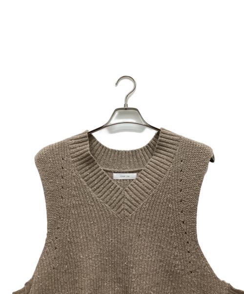 eimee law（エイミーロウ）eimee law (エイミーロウ) ロゴテープVネックサイドスリットベスト ベージュ サイズ:38の古着・服飾アイテム