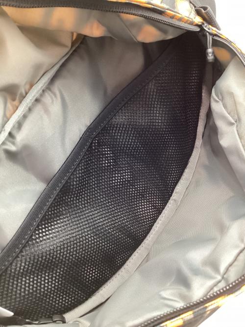 THE NORTH FACE（ザ ノース フェイス）THE NORTH FACE (ザ ノース フェイス) ボディーバッグ ブラック×イエローの古着・服飾アイテム