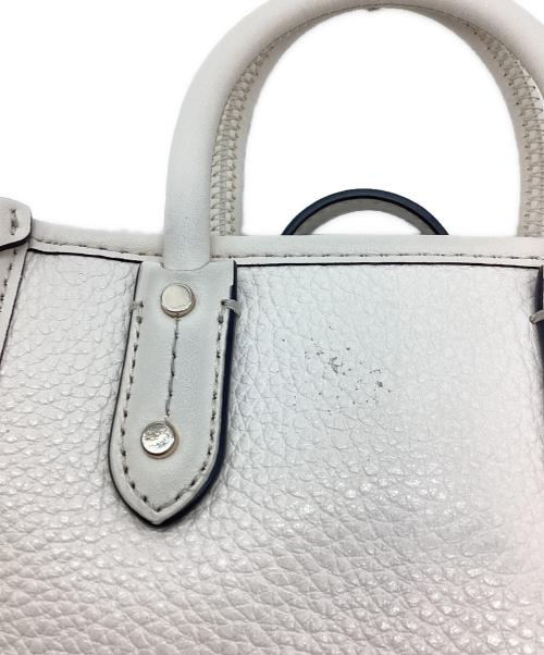 Kate Spade（ケイトスペード）Kate Spade (ケイトスペード) 2WAYバッグ ホワイトの古着・服飾アイテム