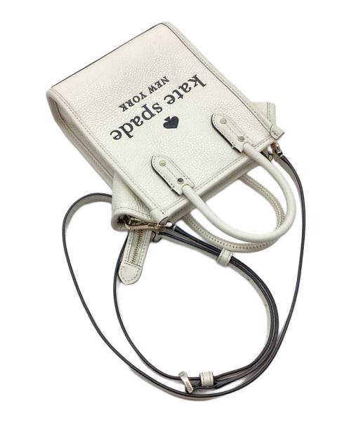 Kate Spade（ケイトスペード）Kate Spade (ケイトスペード) 2WAYバッグ ホワイトの古着・服飾アイテム