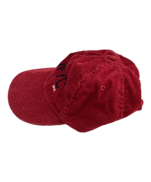 DKNY（ダナキャランニューヨーク）DKNY (ダナキャランニューヨーク) キャップ レッドの古着・服飾アイテム