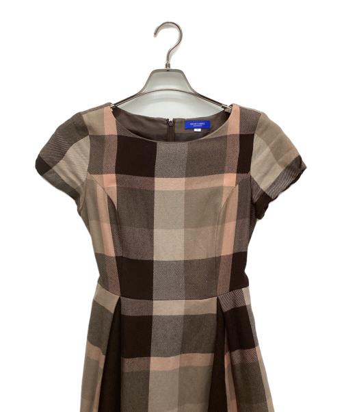 BLUE LABEL CRESTBRIDGE（ブルーレーベルクレストブリッジ）BLUE LABEL CRESTBRIDGE (ブルーレーベルクレストブリッジ) ベルト付き ギャザー Aライン ワンピース ブラウン サイズ:38の古着・服飾アイテム