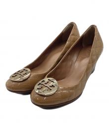 TORY BURCH（トリーバーチ）の古着「エナメルパンプス」｜ブラウン