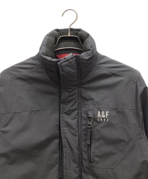 abercrombie（アバクロンビー）abercrombie (アバクロンビー) ジップアップジャケット グレー サイズ:Mの古着・服飾アイテム