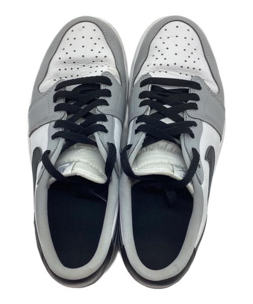 NIKE（ナイキ）NIKE (ナイキ) スニーカー グレー×ホワイト サイズ:27の古着・服飾アイテム