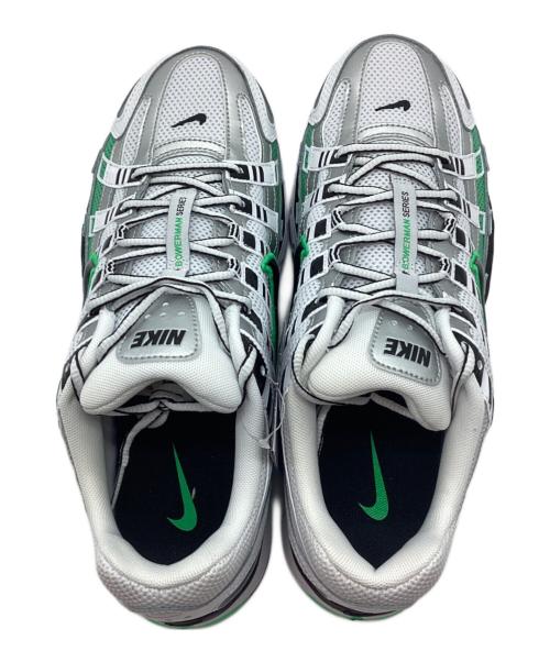 NIKE（ナイキ）NIKE (ナイキ) スニーカー ホワイト×グリーン サイズ:27.5 未使用品の古着・服飾アイテム