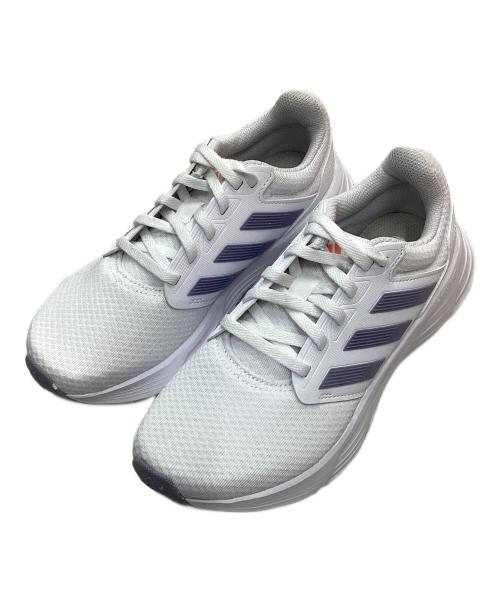 adidas（アディダス）adidas (アディダス) スニーカー ホワイト サイズ:23.5の古着・服飾アイテム