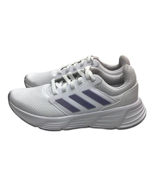 adidas（アディダス）adidas (アディダス) スニーカー ホワイト サイズ:23.5の古着・服飾アイテム