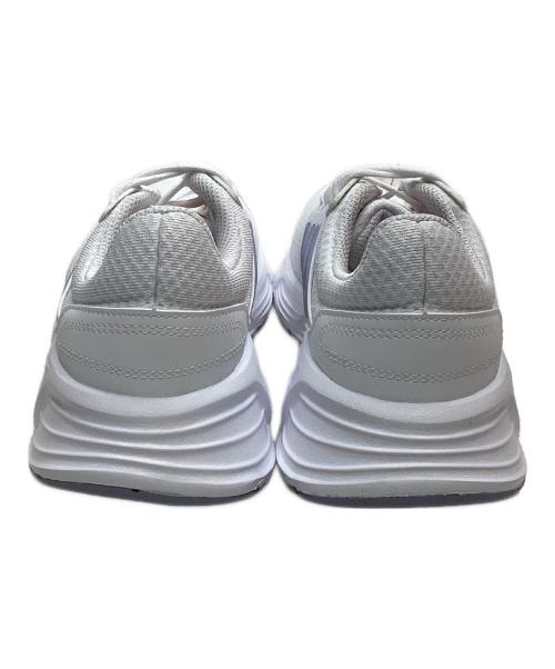 adidas（アディダス）adidas (アディダス) スニーカー ホワイト サイズ:23.5の古着・服飾アイテム