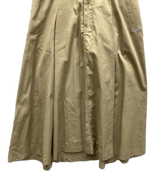 niko and（ニコアンド）niko and (ニコアンド) Dickies (ディッキーズ) スカート カーキ サイズ:3の古着・服飾アイテム