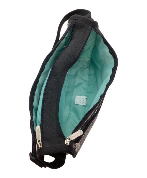 LeSportsac（レスポートサック）LeSportsac (レスポートサック) PEANUTS (ピーナッツ) ショルダーバッグ ホワイト×ブラックの古着・服飾アイテム