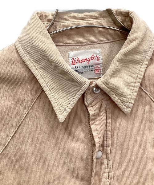 Wrangler（ラングラー）Wrangler (ラングラー) URBAN RESEARCH (アーバンリサーチ) ウエスタンシャツ ベージュ サイズ:表記なしの古着・服飾アイテム