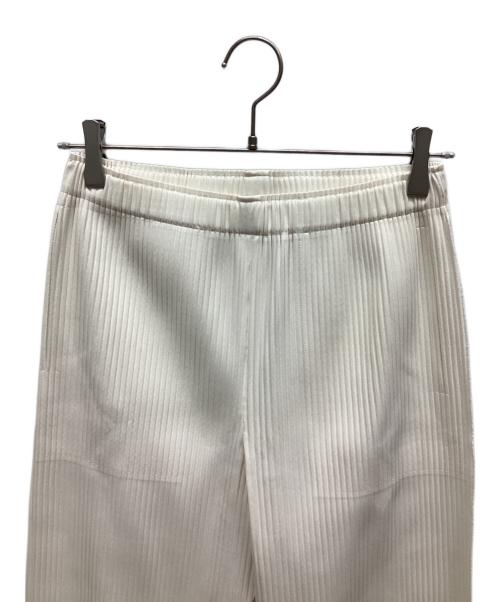 ISSEY MIYAKE me（イッセイ ミヤケ ミー）ISSEY MIYAKE me (イッセイ ミヤケ ミー) パンツ ホワイト サイズ:-の古着・服飾アイテム