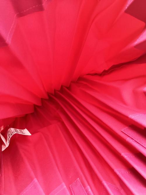 ISSEY MIYAKE me（イッセイ ミヤケ ミー）ISSEY MIYAKE me (イッセイ ミヤケ ミー) バッグ ピンクの古着・服飾アイテム