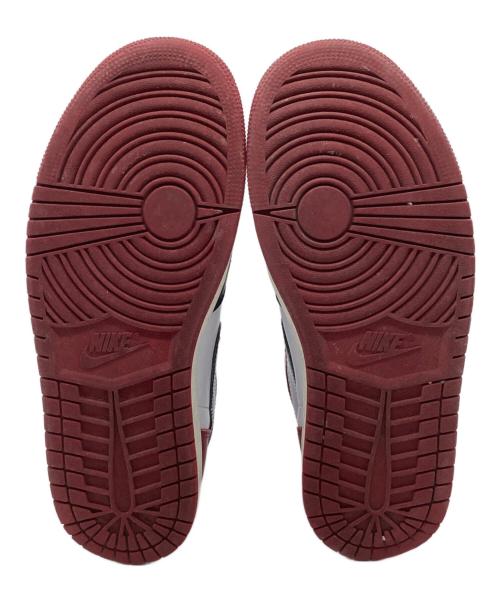 NIKE（ナイキ）NIKE (ナイキ) スニーカー ホワイト×レッド サイズ:27.5の古着・服飾アイテム