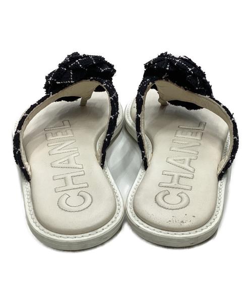 CHANEL（シャネル）CHANEL (シャネル) カメリアトングサンダル ホワイト サイズ:36の古着・服飾アイテム