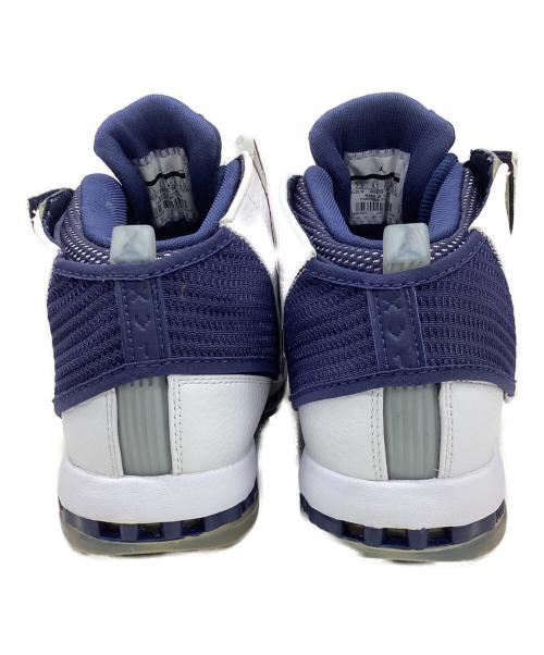 NIKE（ナイキ）NIKE (ナイキ) スニーカー ホワイト×ネイビー サイズ:25.5の古着・服飾アイテム