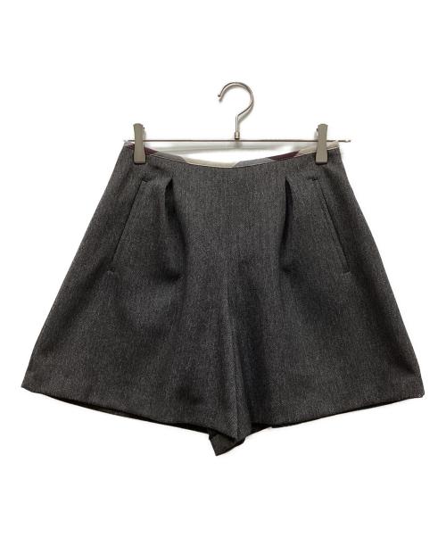BLUE LABEL CRESTBRIDGE（ブルーレーベルクレストブリッジ）BLUE LABEL CRESTBRIDGE (ブルーレーベルクレストブリッジ) ハーフパンツ グレー サイズ:36の古着・服飾アイテム