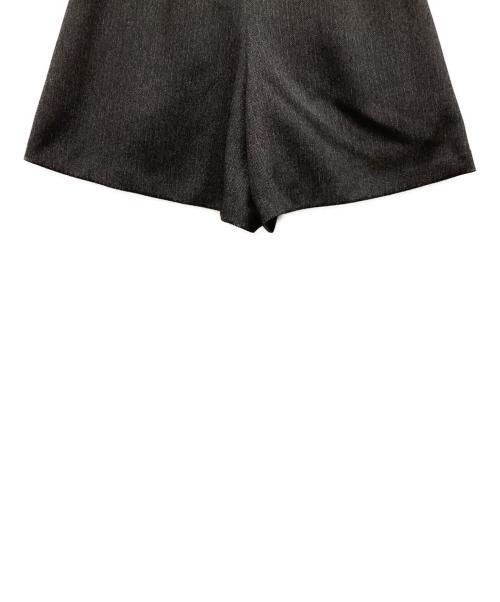 BLUE LABEL CRESTBRIDGE（ブルーレーベルクレストブリッジ）BLUE LABEL CRESTBRIDGE (ブルーレーベルクレストブリッジ) ハーフパンツ グレー サイズ:36の古着・服飾アイテム