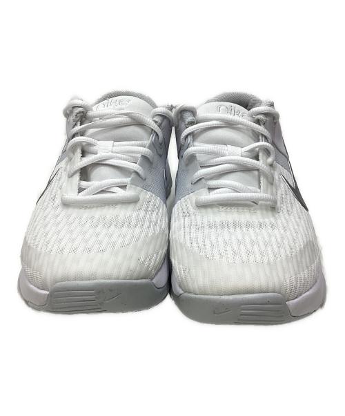 NIKE（ナイキ）NIKE (ナイキ) スニーカー ホワイト×グレー サイズ:23.5の古着・服飾アイテム